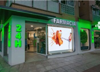 Digitalización visual en farmacias: la estrategia que impulsa ventas, rentabilidad y experiencia del paciente